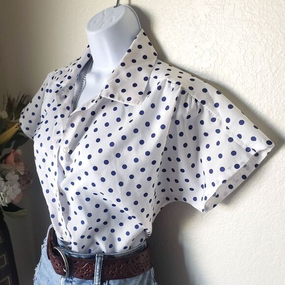 90s Vintage Short Sleeve Polka Dot Button-Up Blouse - Picture 2 of 6